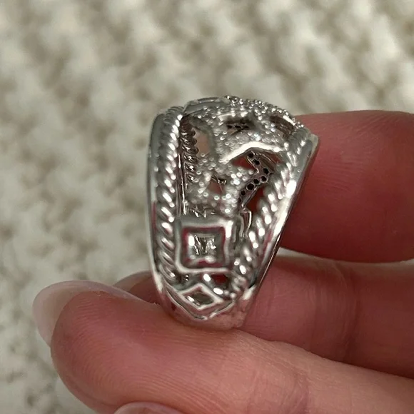 David Yurman Intricate Silver Ring - Picture 10 of 11